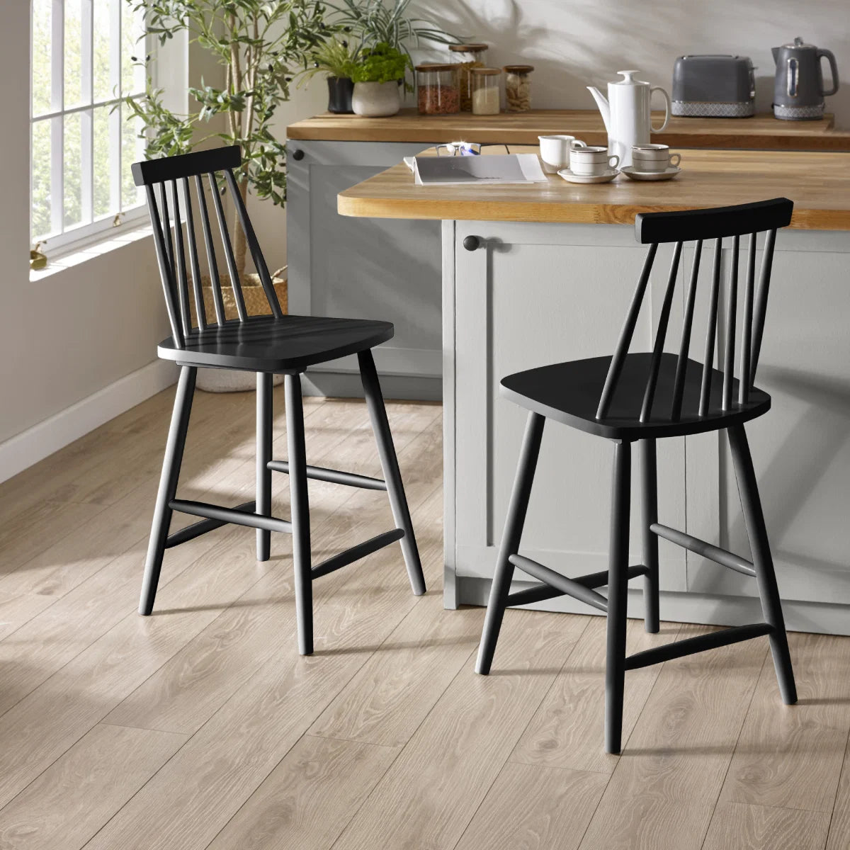 Spindle Bar Stool