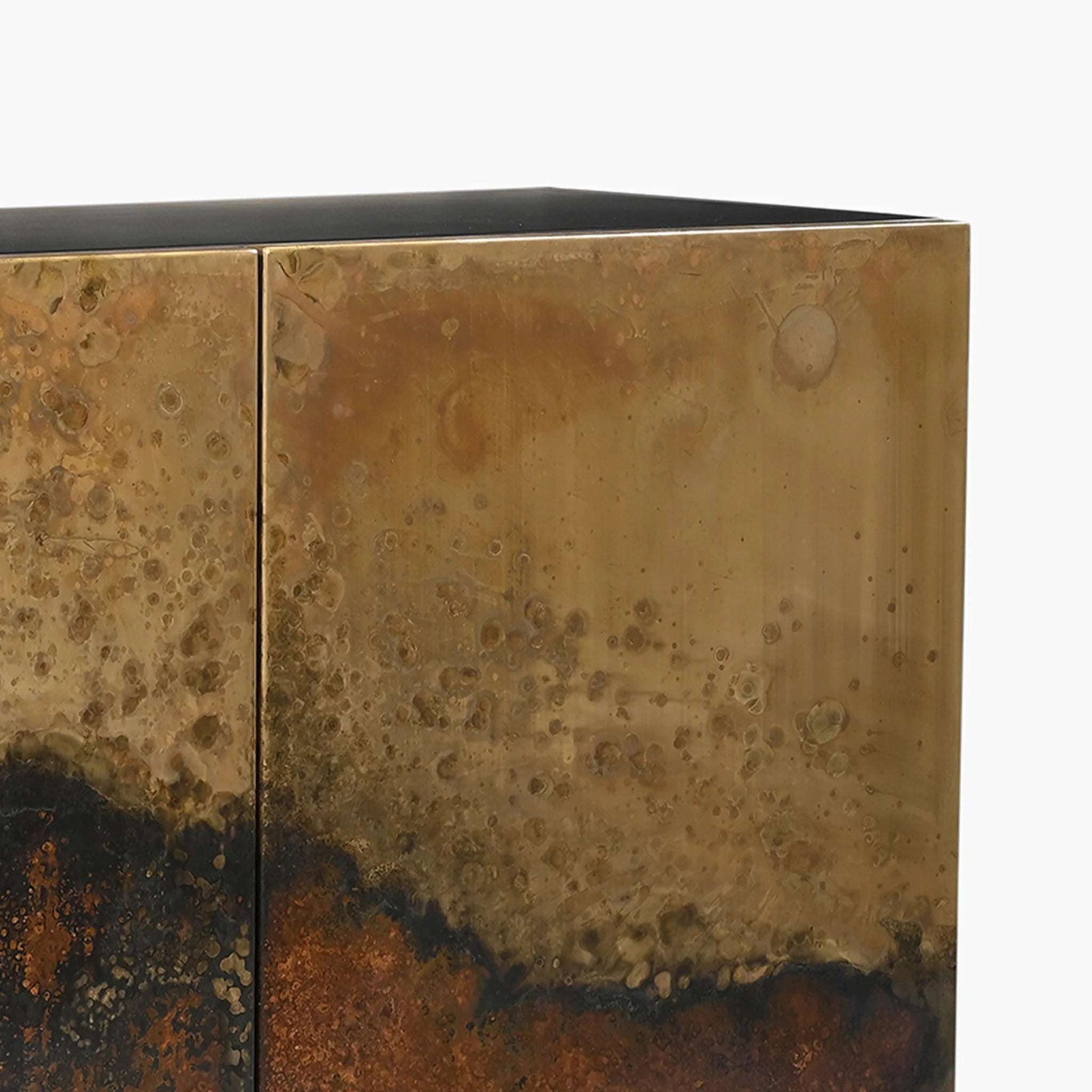 Luna Cabinet