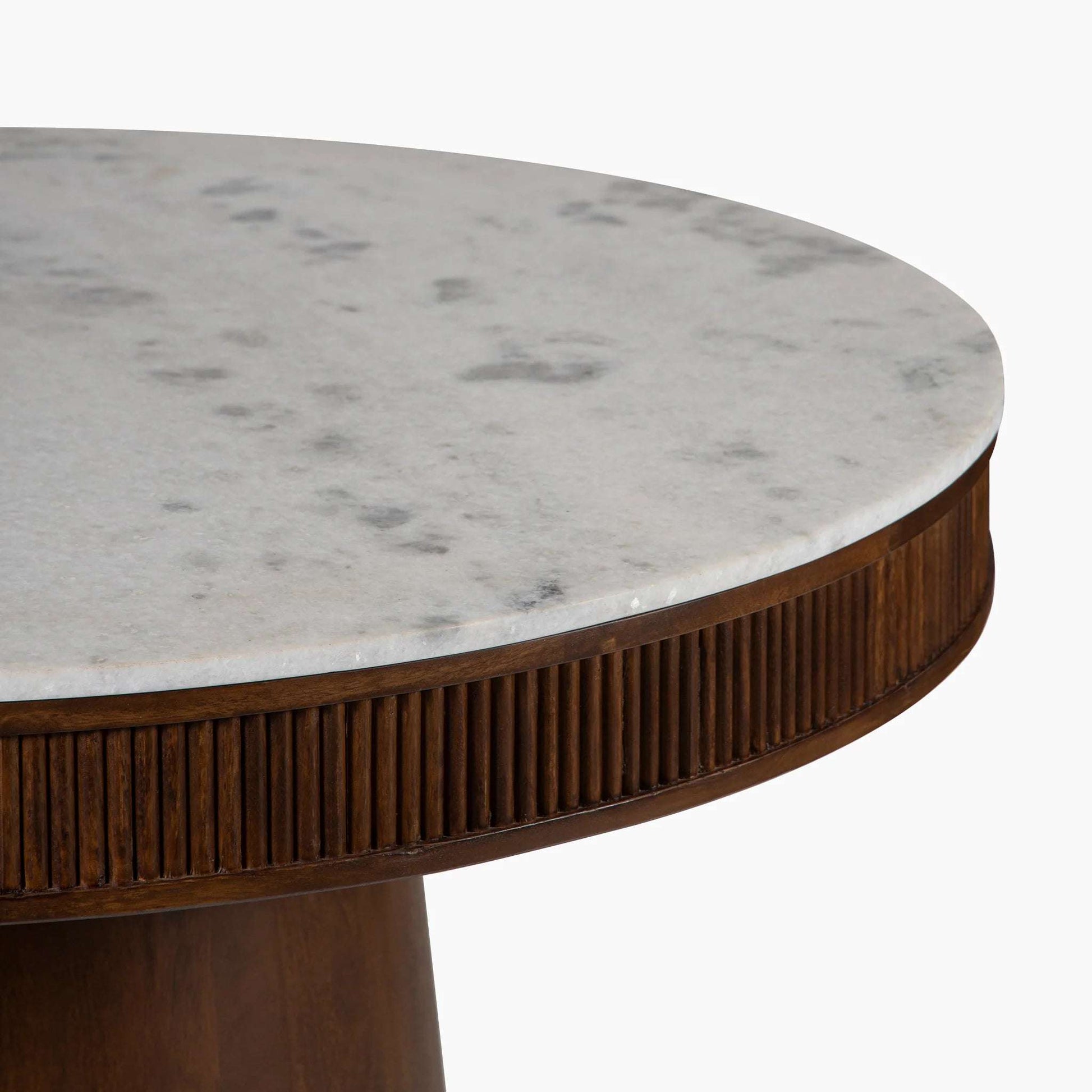 Muro Dining Table